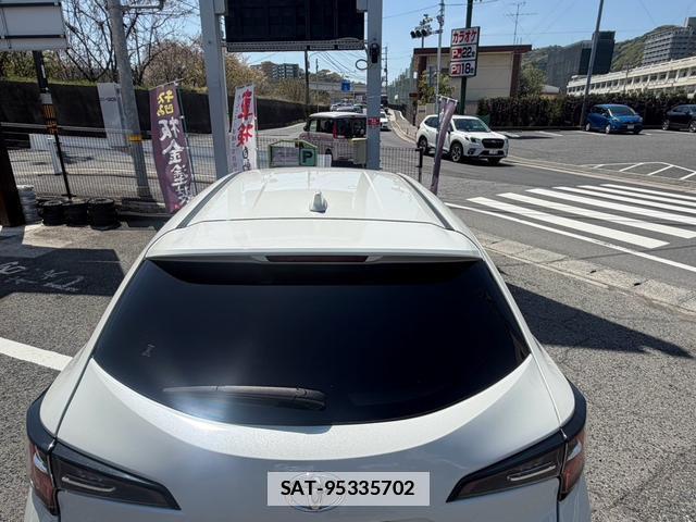 Toyota COROLLA TOURING 2019-11 7796776-6