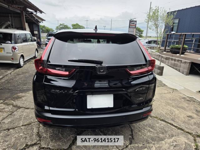 Honda CR-V HYBRID 2022-04 7805504-16