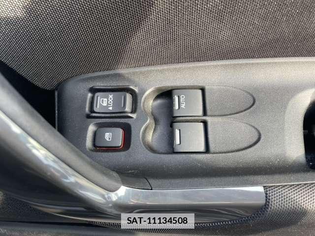 Honda CR-Z 2012-03 7793726-7