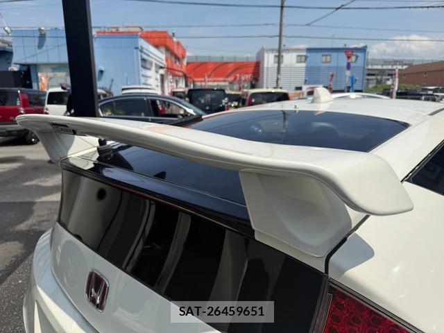 Honda CR-Z 2010-03 7796409-5