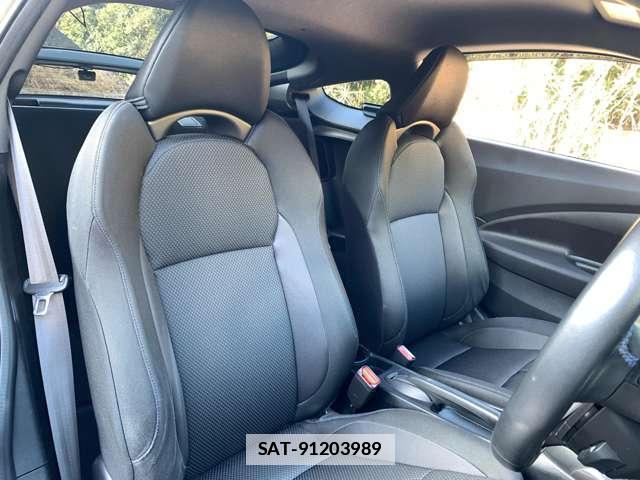 Honda CR-Z 2011-11 7797024-11