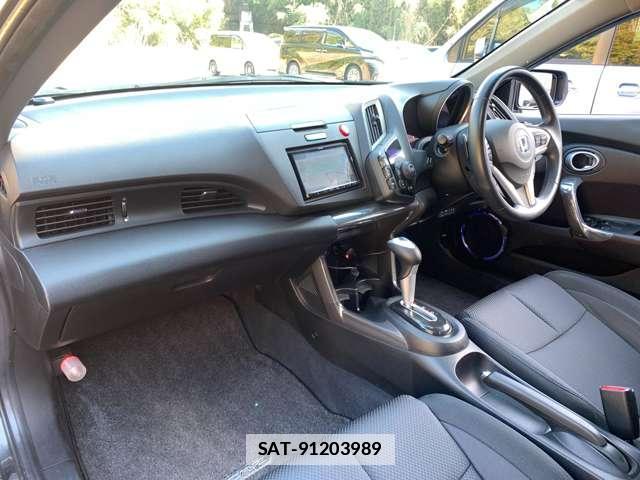Honda CR-Z 2011-11 7797024-13