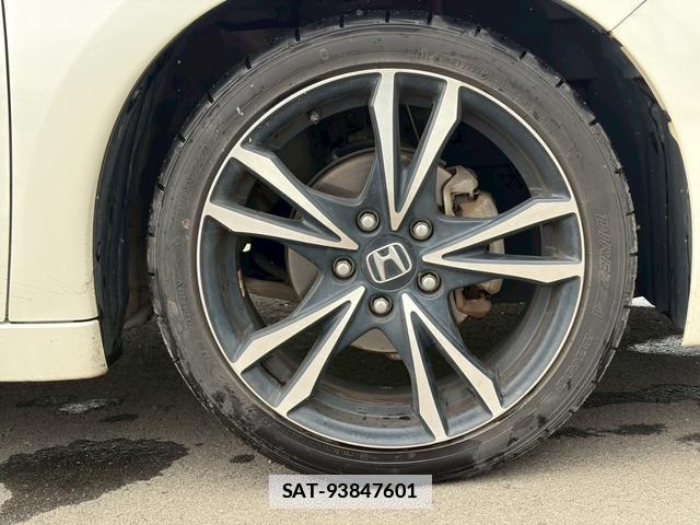 Honda CR-Z 2013-03 7797214-6