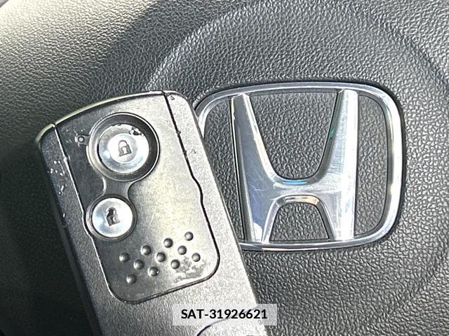 Honda CR-Z 2011-02 7804539-6