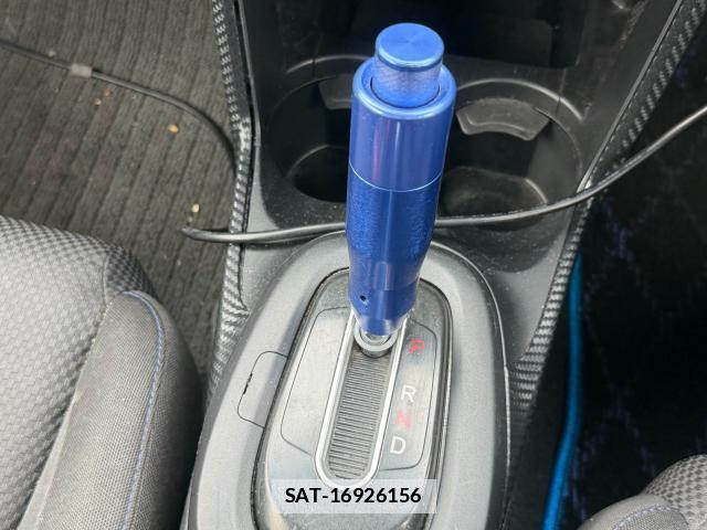 Honda CR-Z 2011-08 7808550-14