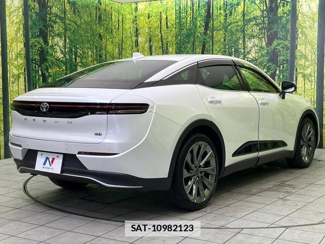 Toyota Crown Crossover 2023-02 7793273-16