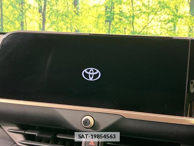 Toyota Crown Crossover 2023-01 7793300-2