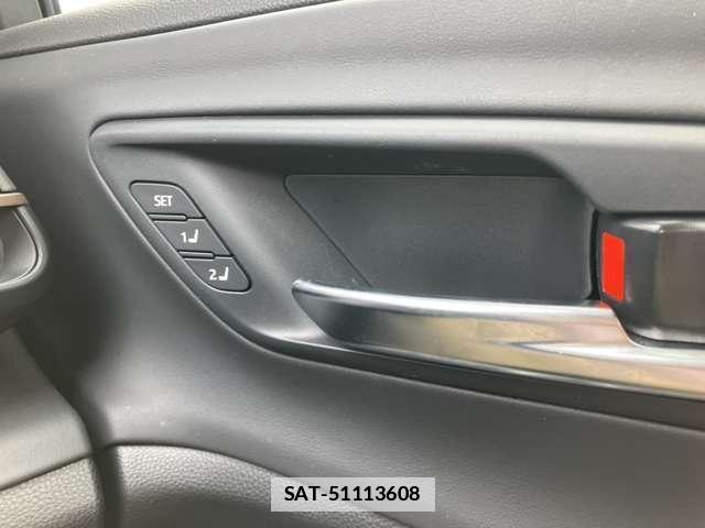 Toyota Crown Crossover 2023-03 7793722-12