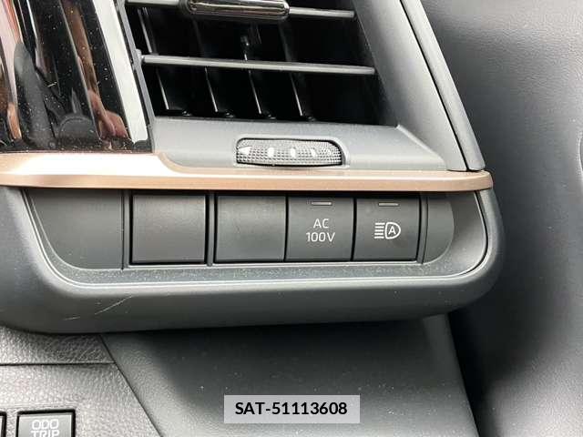 Toyota Crown Crossover 2023-03 7793722-14