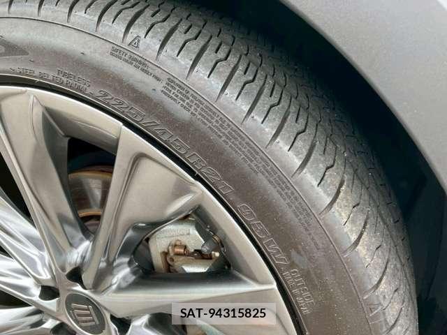 Toyota Crown Crossover 2022-10 7795734-17