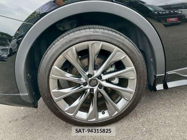 Toyota Crown Crossover 2022-10 7795734-2
