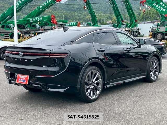 Toyota Crown Crossover 2022-10 7795734-8