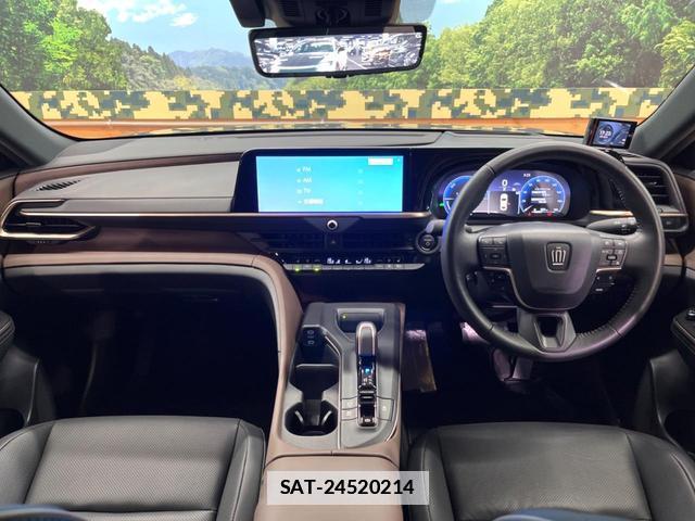 Toyota Crown Crossover 2024-03 7799117-1