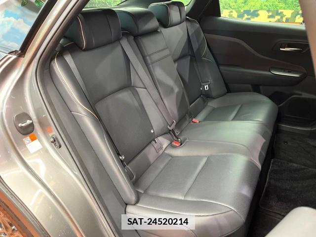 Toyota Crown Crossover 2024-03 7799117-11