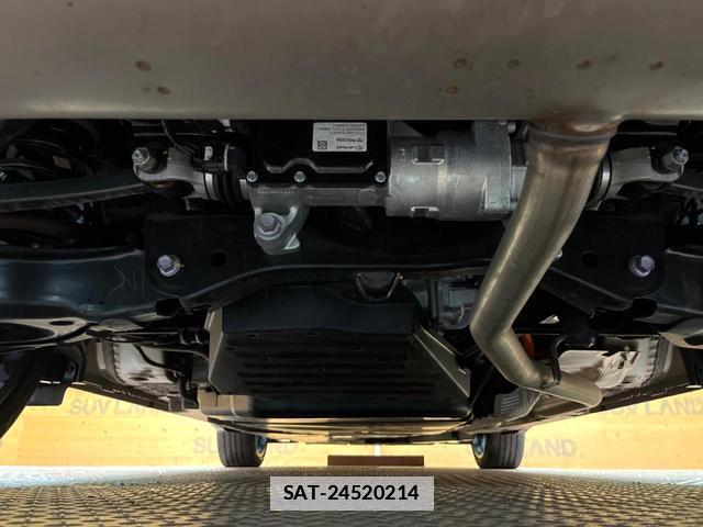 Toyota Crown Crossover 2024-03 7799117-18