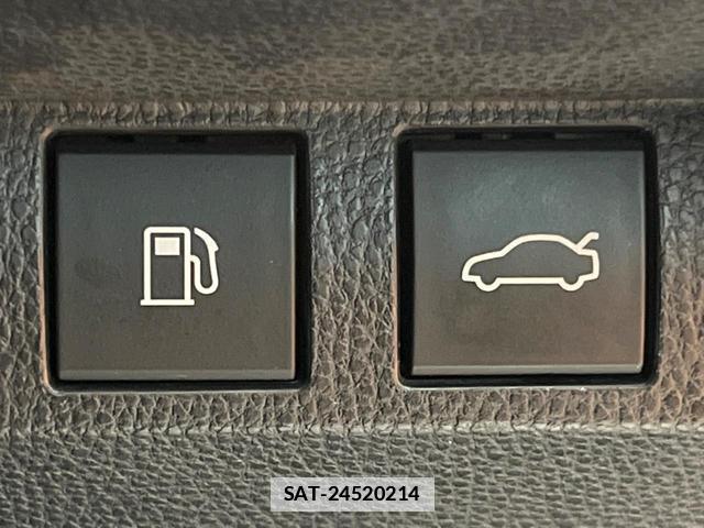 Toyota Crown Crossover 2024-03 7799117-7