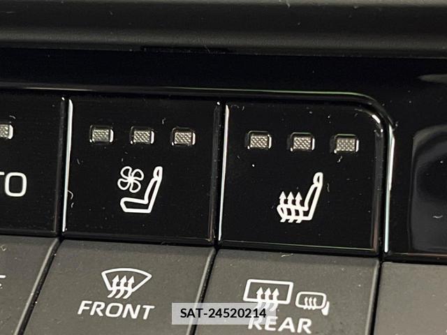 Toyota Crown Crossover 2024-03 7799117-8