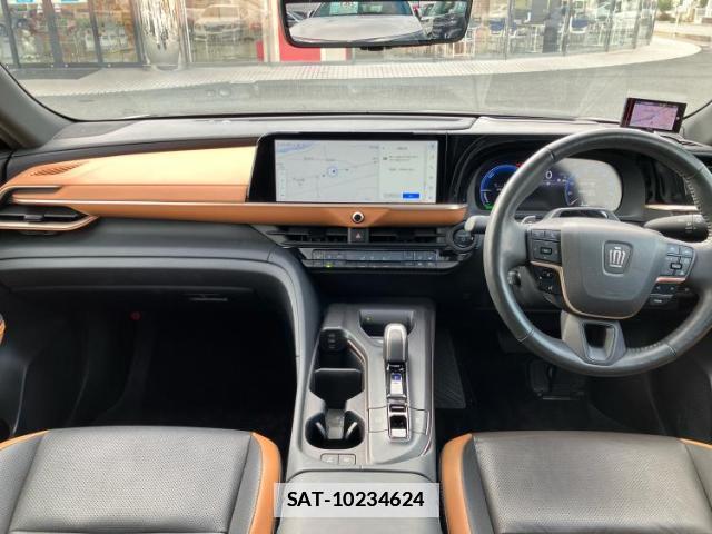 Toyota Crown Crossover 2023-06 7800246-3