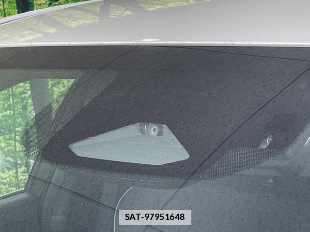 Toyota Crown Crossover 2023-03 7801576-3