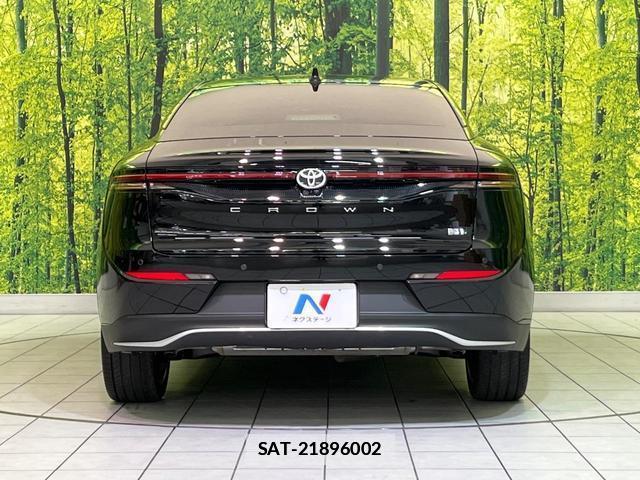 Toyota Crown Crossover 2024-03 7802513-14