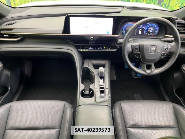 Toyota Crown Crossover 2023-02 7804846-1
