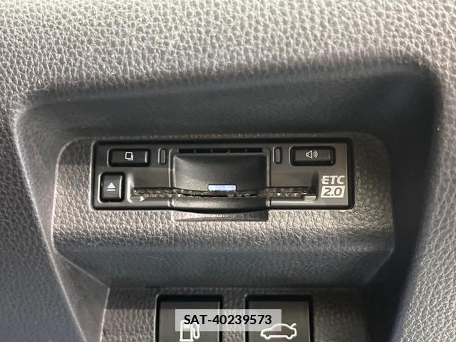 Toyota Crown Crossover 2023-02 7804846-6