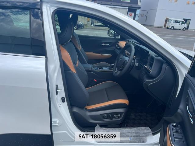 Toyota Crown Crossover 2023-07 7805842-10