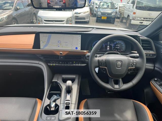 Toyota Crown Crossover 2023-07 7805842-14