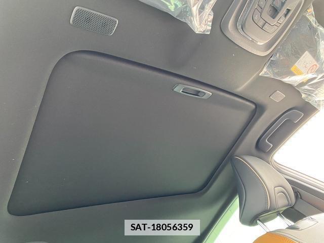 Toyota Crown Crossover 2023-07 7805842-18