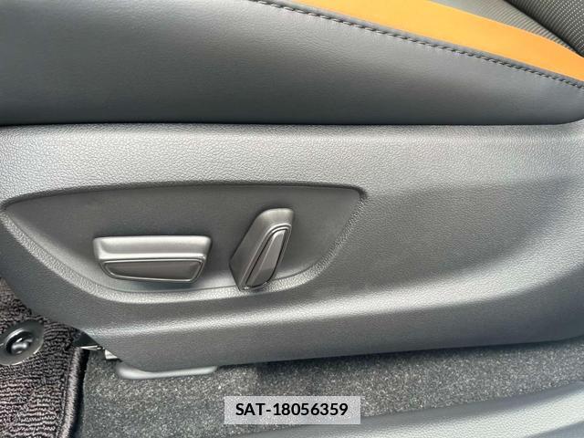 Toyota Crown Crossover 2023-07 7805842-19