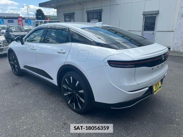 Toyota Crown Crossover 2023-07 7805842-6