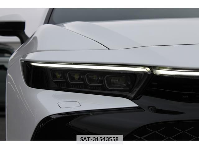 Toyota Crown Crossover 2023-07 7809471-10