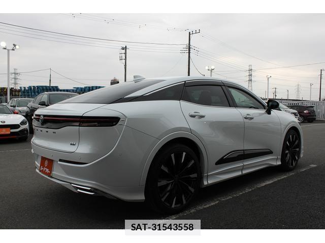 Toyota Crown Crossover 2023-07 7809471-15