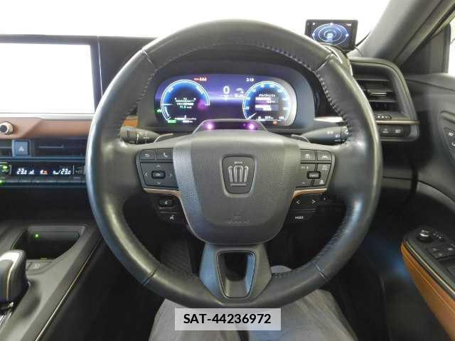Toyota Crown Crossover 2023-01 7810768-7