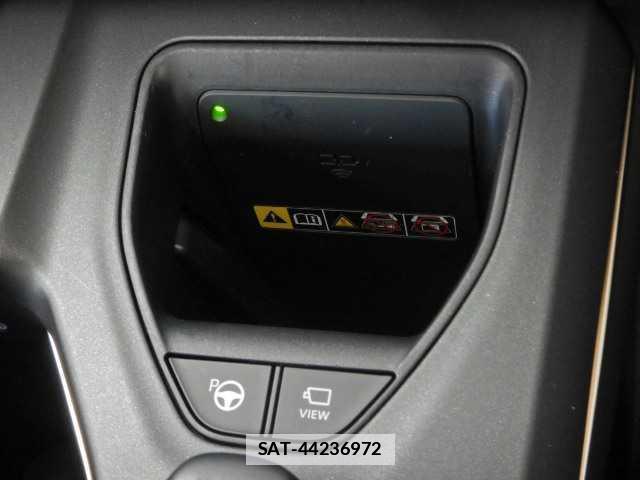Toyota Crown Crossover 2023-01 7810768-9