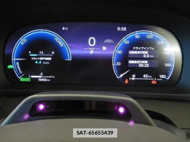 Toyota Crown Crossover 2023-03 7810894-10