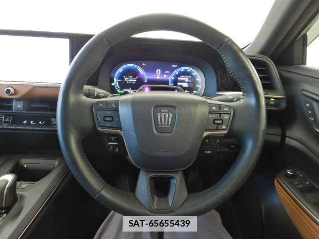 Toyota Crown Crossover 2023-03 7810894-9