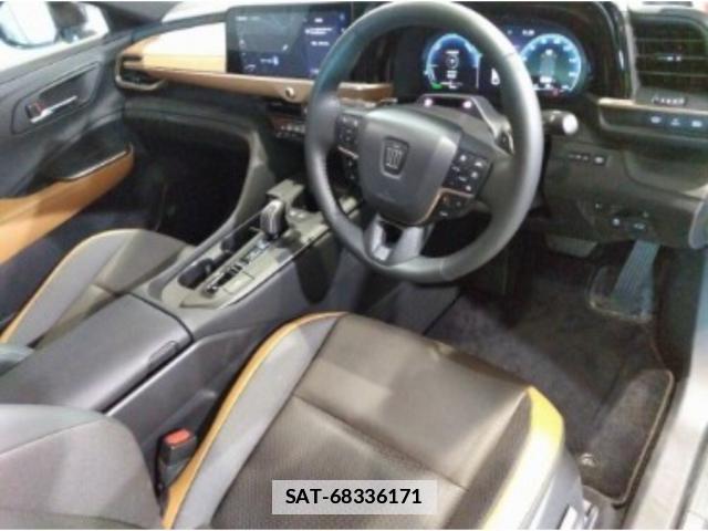 Toyota Crown Crossover 2023-11 7811020-2