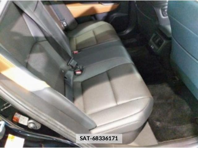 Toyota Crown Crossover 2023-11 7811020-3
