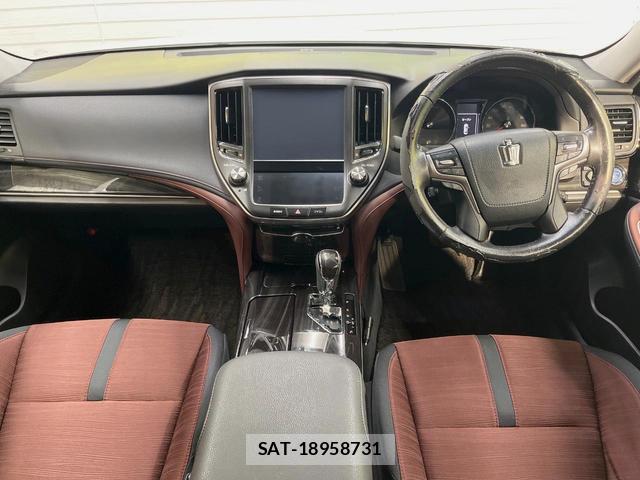 Toyota CROWN HYBRID 2015-11 7793094-1