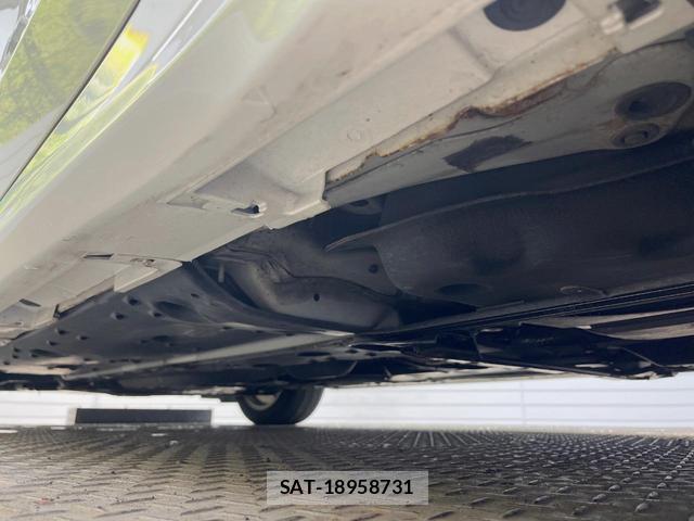 Toyota CROWN HYBRID 2015-11 7793094-19