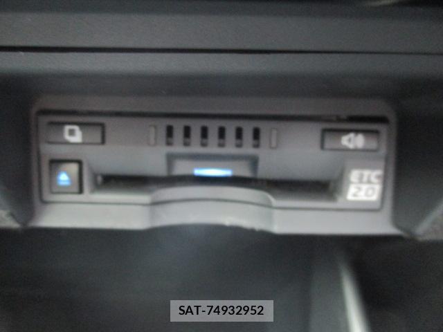 Toyota CROWN HYBRID 2018-07 7793407-11