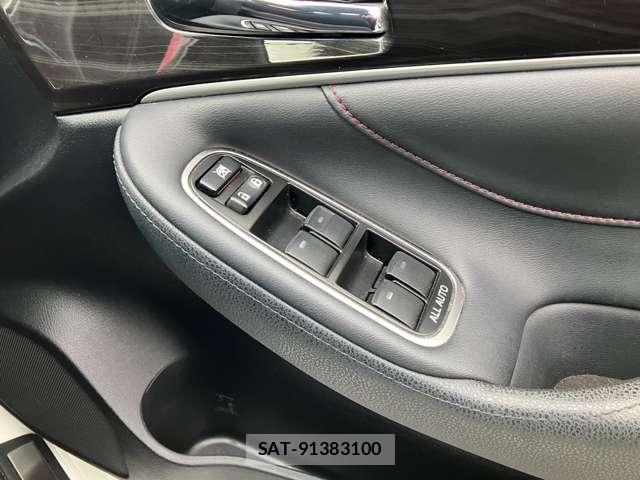Toyota CROWN HYBRID 2016-03 7793630-9