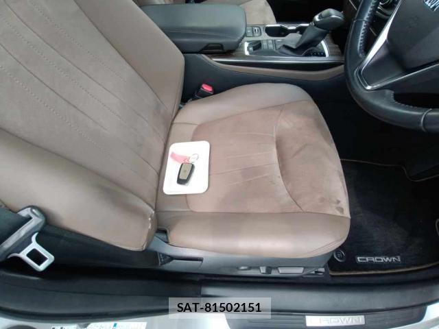 Toyota CROWN HYBRID 2021-12 7794109-4
