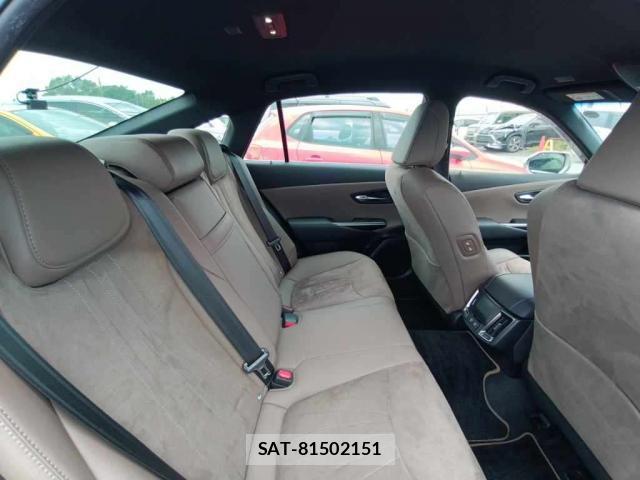 Toyota CROWN HYBRID 2021-12 7794109-7
