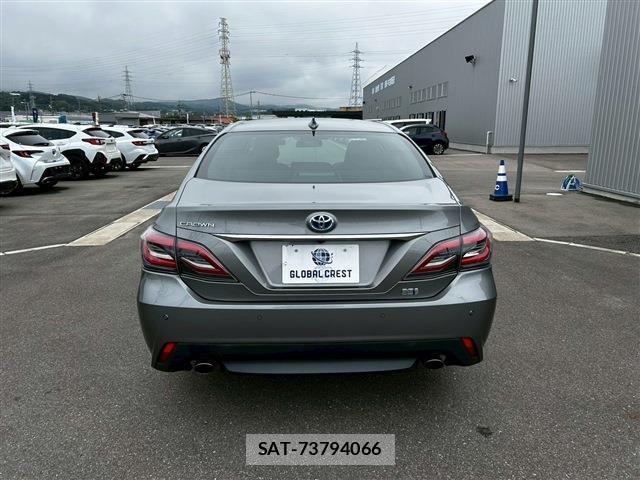 Toyota CROWN HYBRID 2021-07 7794638-6