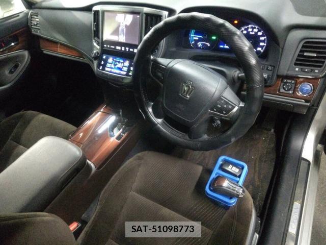 Toyota CROWN HYBRID 2015-03 7794914-2