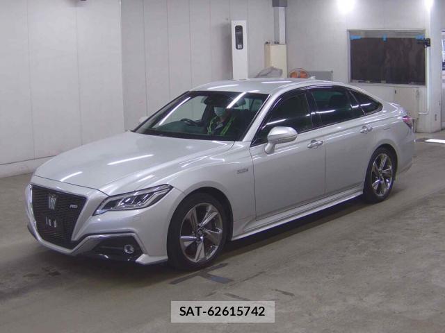 Toyota CROWN HYBRID 2019-04 7794997-3