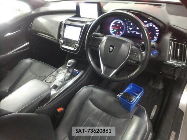 Toyota CROWN HYBRID 2018-10 7795007-2