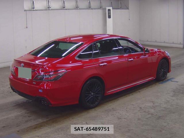 Toyota CROWN HYBRID 2022-04 7795094-4